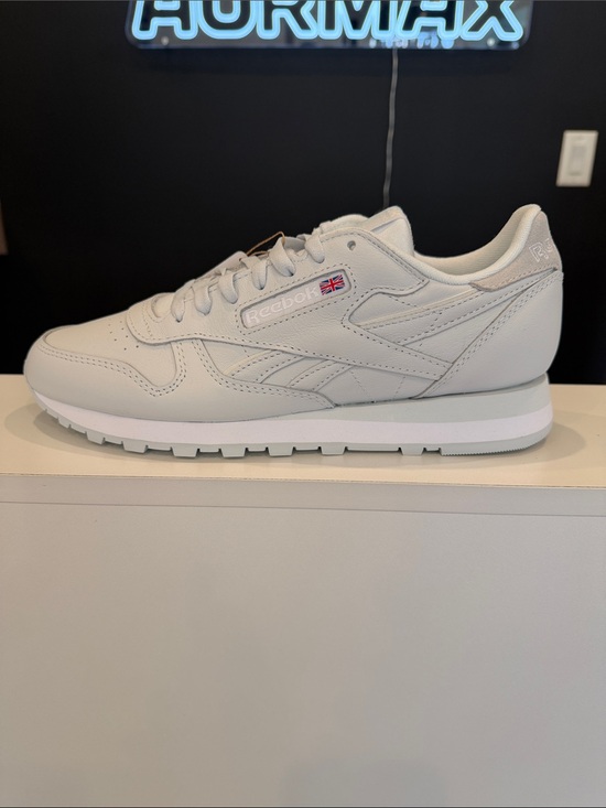 Reebok Other - Reebok Classic Leather Sneaker in Light Gray and White